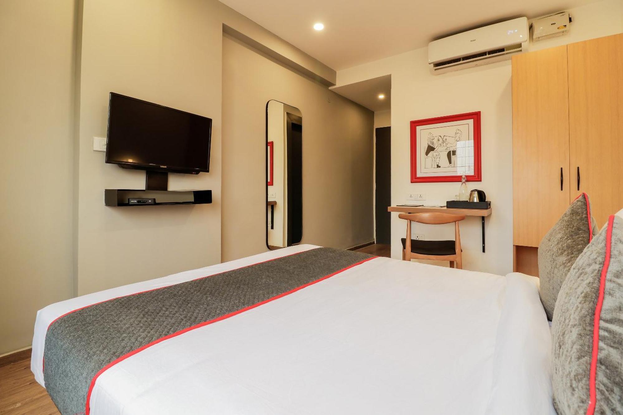 Super Townhouse The Landmark Indore Bagian luar foto